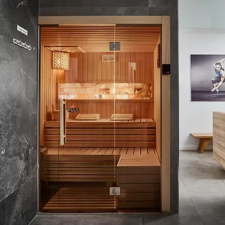 Panoramika Design ホテル 4*