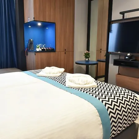 ホテル Panoramika Design 4*