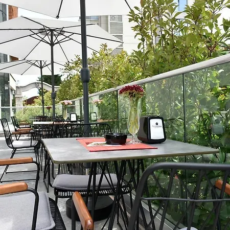 ホテル Panoramika Design 4*