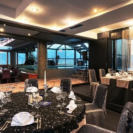 Отель Panoramika Design & 4*