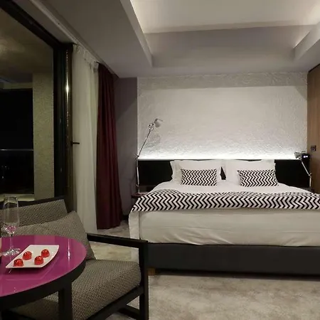 Panoramika Design ホテル